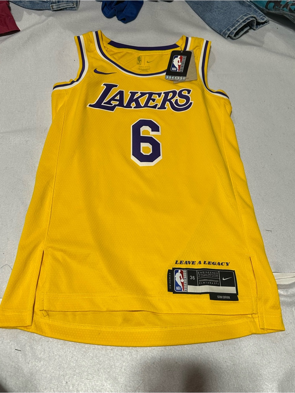 NWT LeBron James #6 Los Angeles Lakers Nike NBA Icon Edition Jersey Size 36
